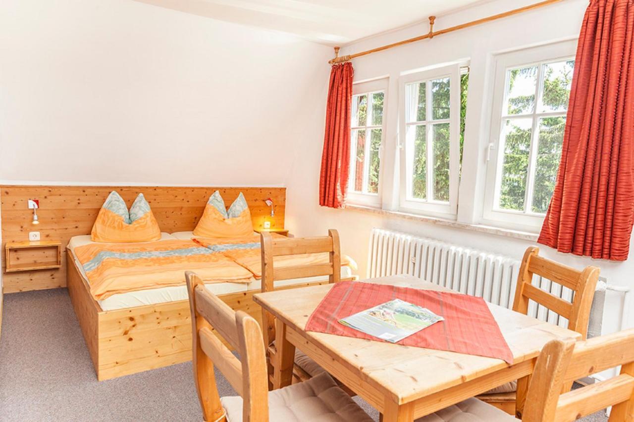 Pension Und Gaststaette Naturbaude Eschenhof Oberwiesenthal Bagian luar foto